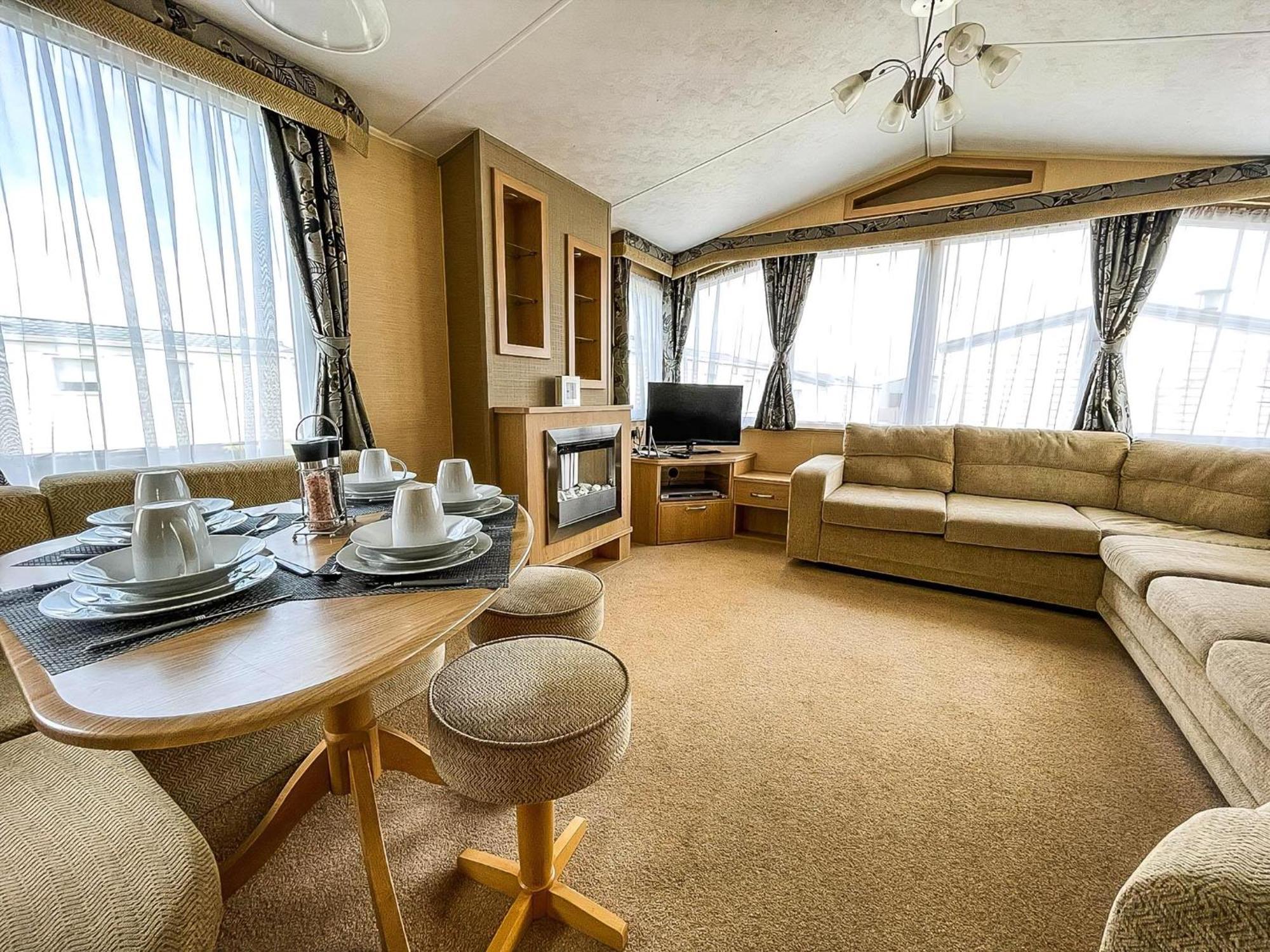 Lovely Caravan By The Beach In Pakefield, Suffolk Ref 68007Cl Lowestoft Exterior foto